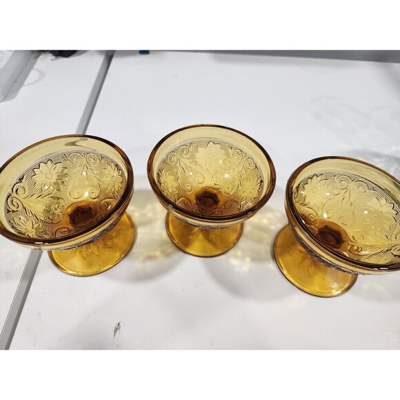 Depression Glass Indian Tiara Amber glass Desert Dishes Set Of 3 Grannycore - Picture 2 of 5